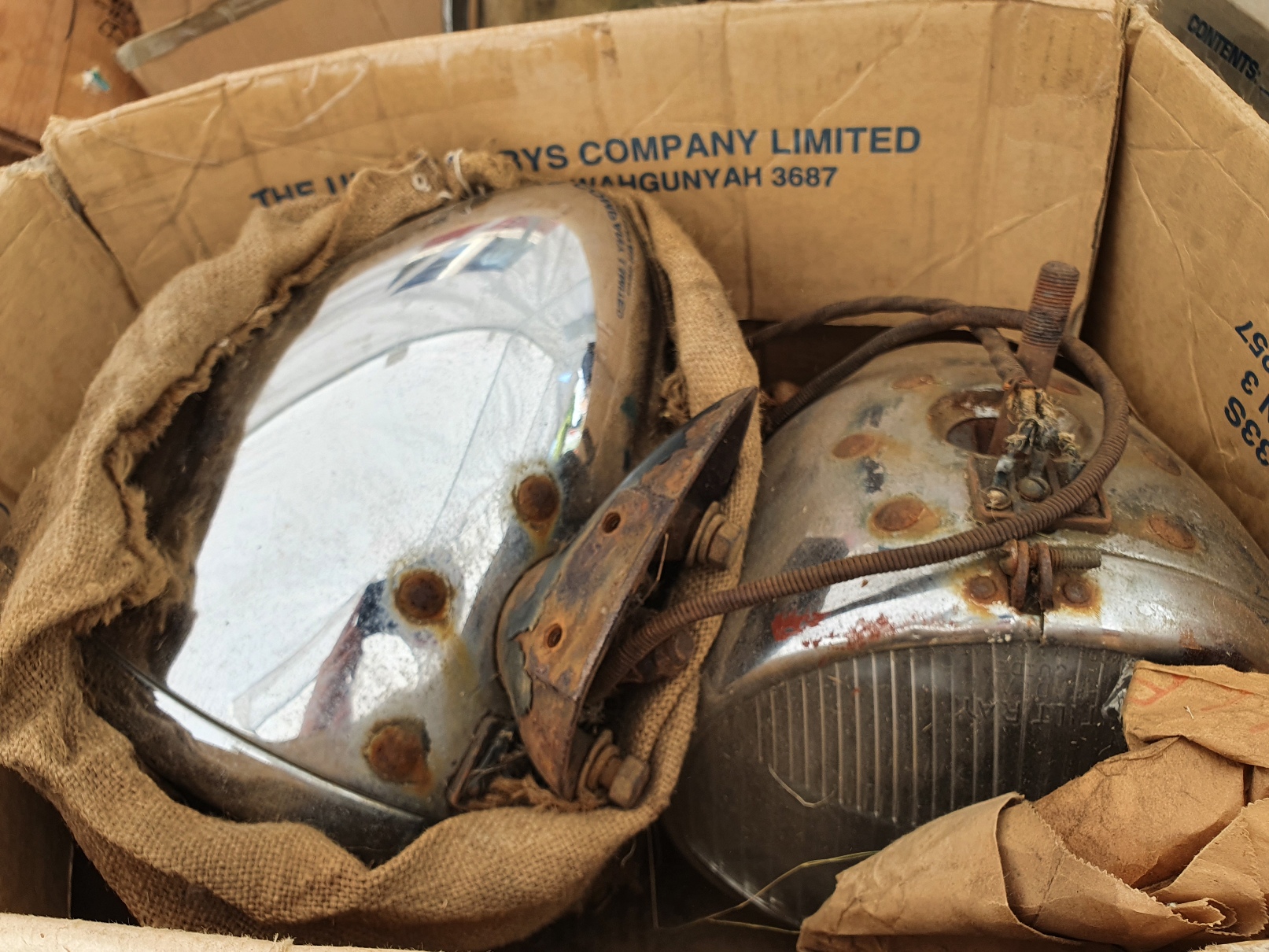 1920s_1930s_1940s_vintage_reo_truck_bus_car_parts_rat_rod_headlight_nos_tilt_ray_lens_(1)