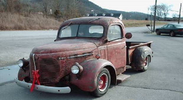1940s_REO_olds_custom_rat_rod_truck_bus_example_(7)
