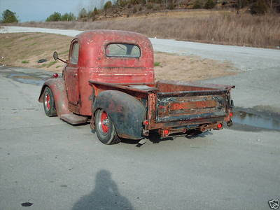 1940s_REO_olds_custom_rat_rod_truck_bus_example_(8)