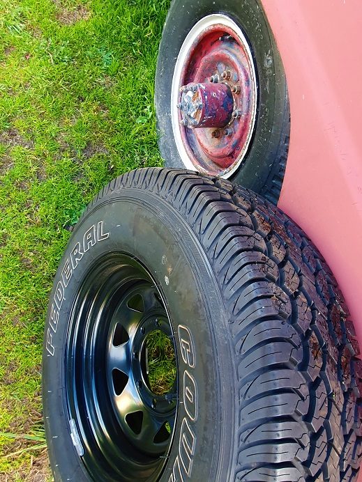8_stud_vintage_Dodge_AT4_D5N_sports_WHEEL_Rim_Black_16x8_wide_8x165.1_PCD-Mad_max_style-Tyre
