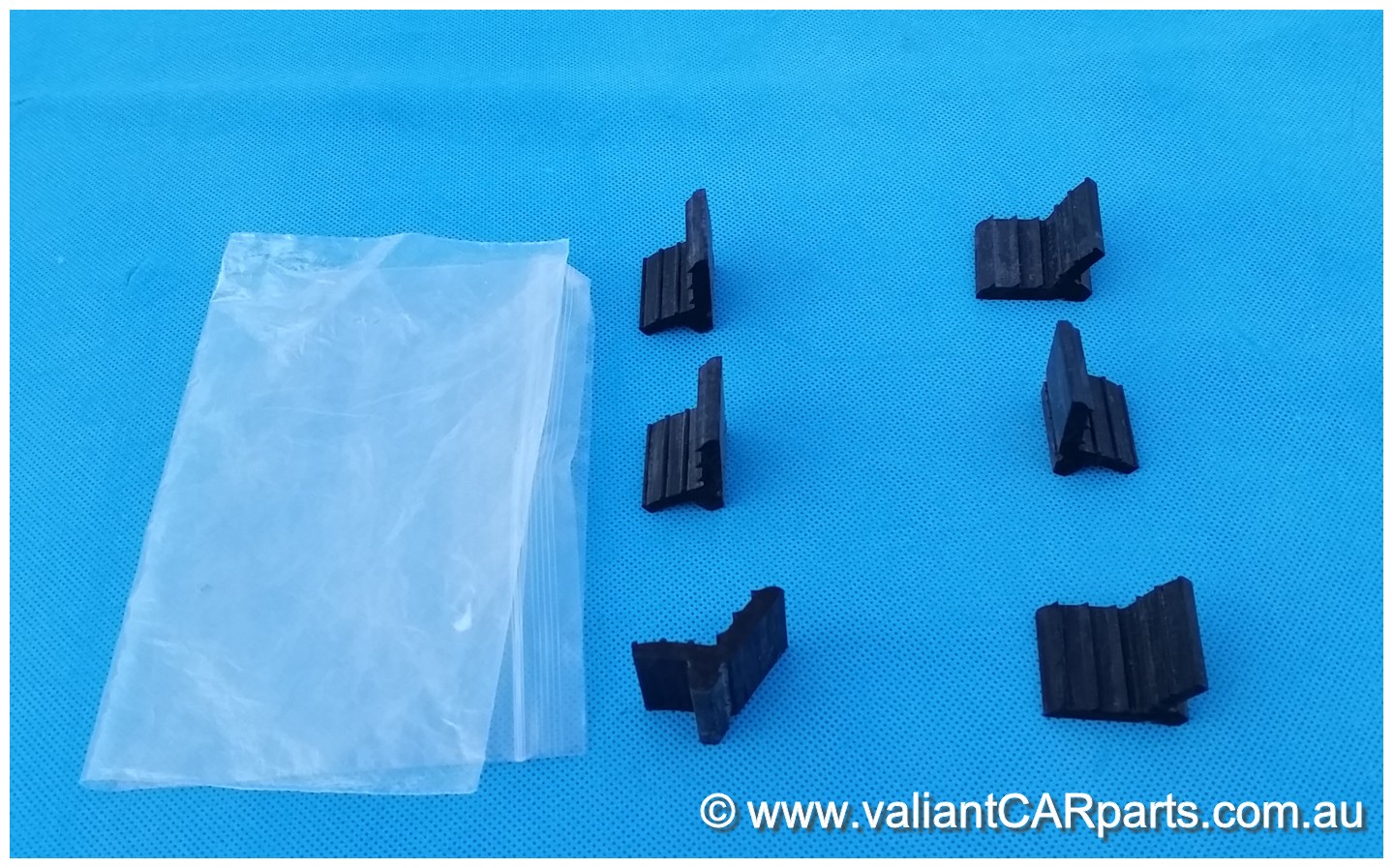 Australian_DODGE_Truck_HOOD_BUMP_Bonnet_Rubber_SET_AT4-D5N