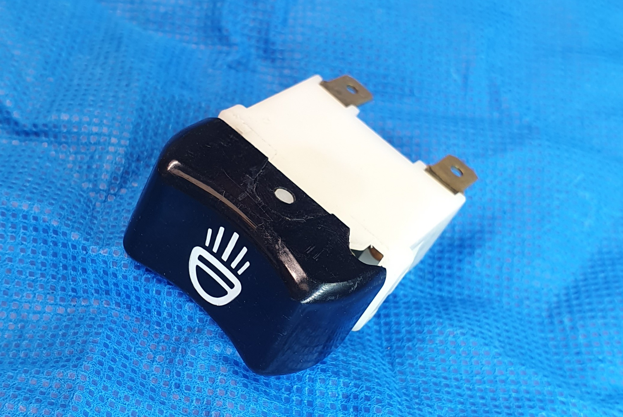 Hillman_Hunter_GT-660_Headlight_switch_toggle_genuine_NOS_(5)