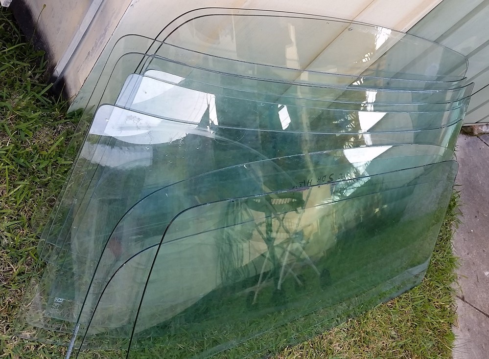 chrysler_valiant_dodge_windscreen_glass_window_ap6_vc_ve_vf_vg_vh_ch_vj_cj_vk_ck_cl_cm_(4)