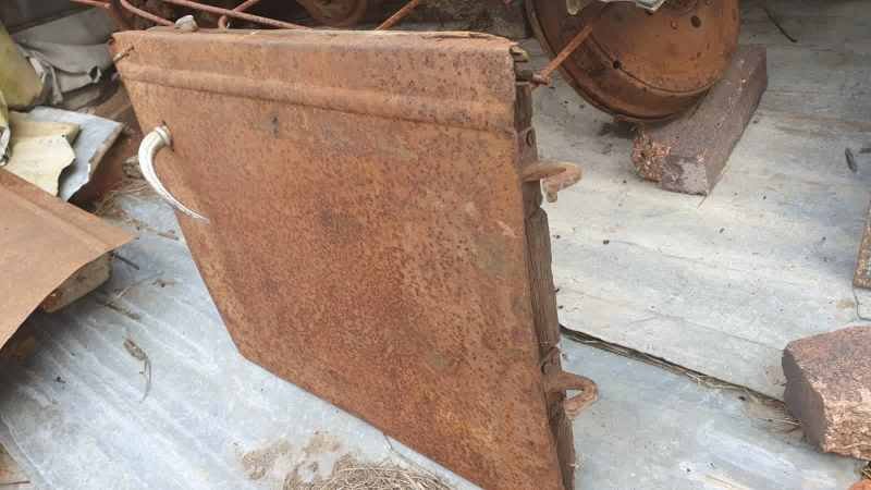 vintage_reo_truck_bus_rat_rod_1920s_door_car_parts_for_sale_australia_body_panels