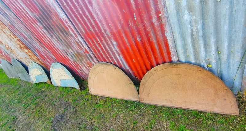 vintage_reo_truck_bus_wheel_spats_covers_rat_rod_car_parts_for_sale_australia_panels_speedwagon
