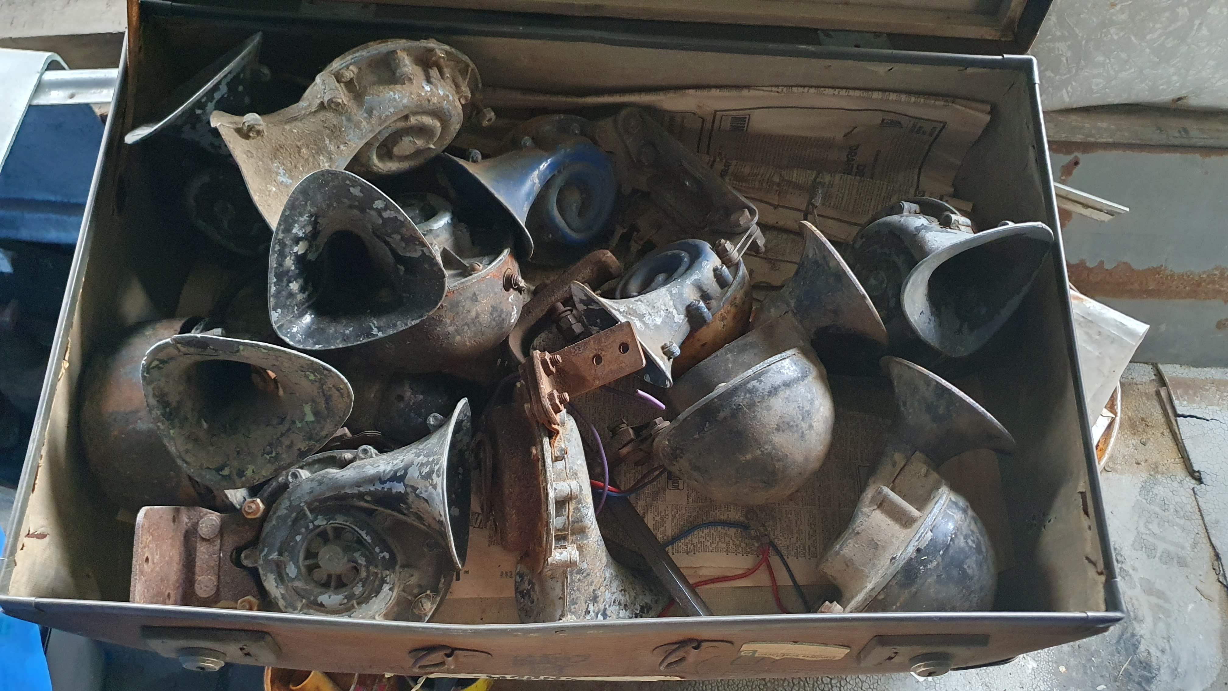 Vintage_Auto_Horns-2024_(3)